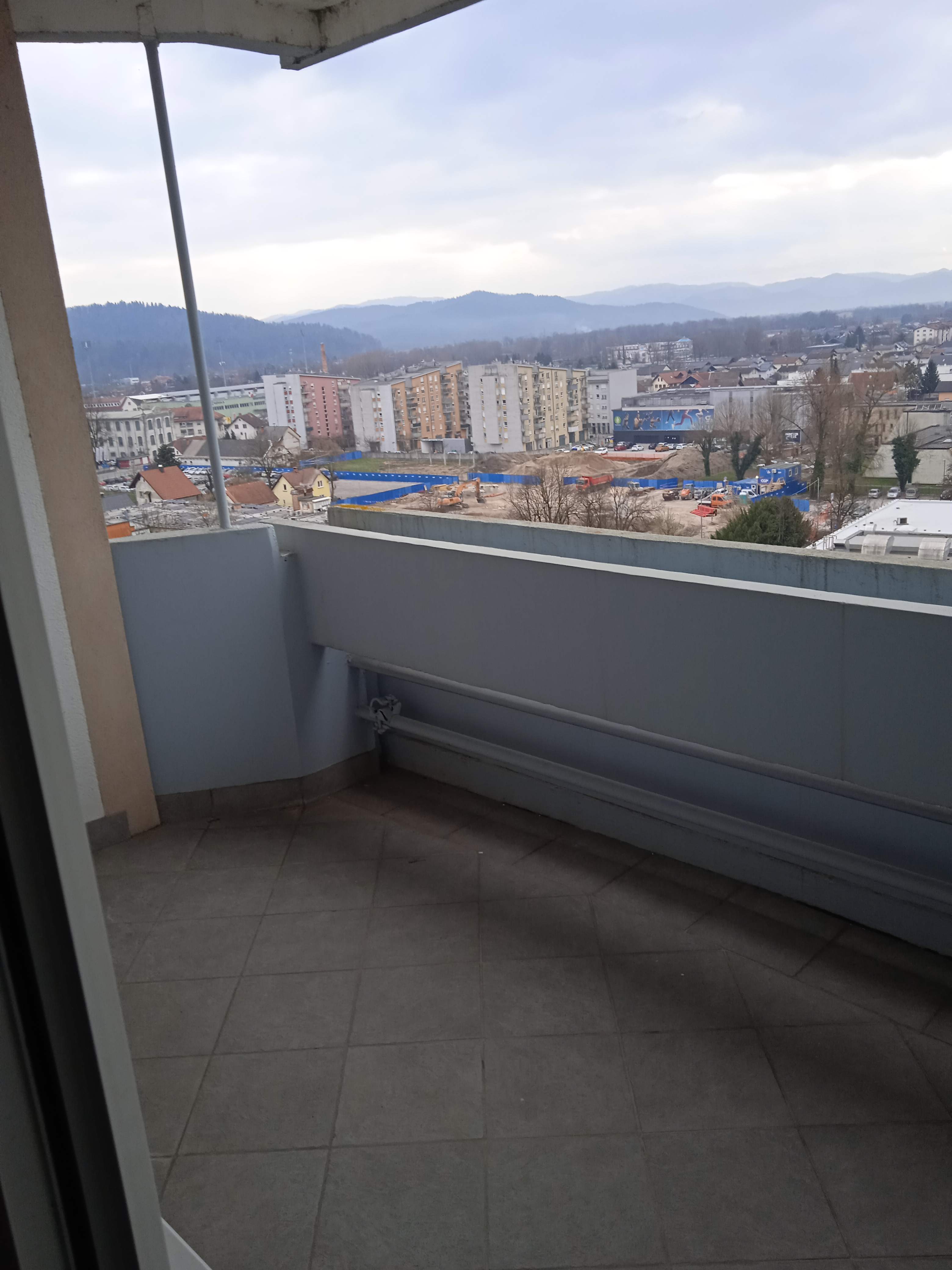 PRODAMO 3 SOBNO STANOVANJE,DOMŽALE CENTER — Ulica Matije Tomca 1